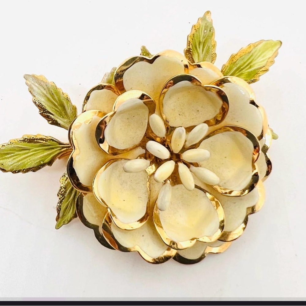 CORO Green & Ivory Enameled Flower Brooch Signed Vintage Designer Jewelry